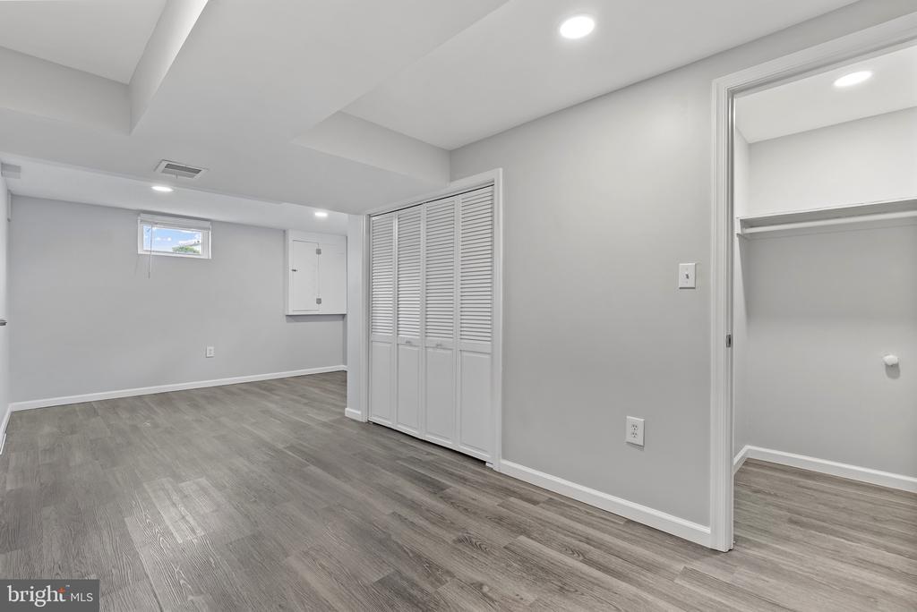 5912 ALAN DRIVE