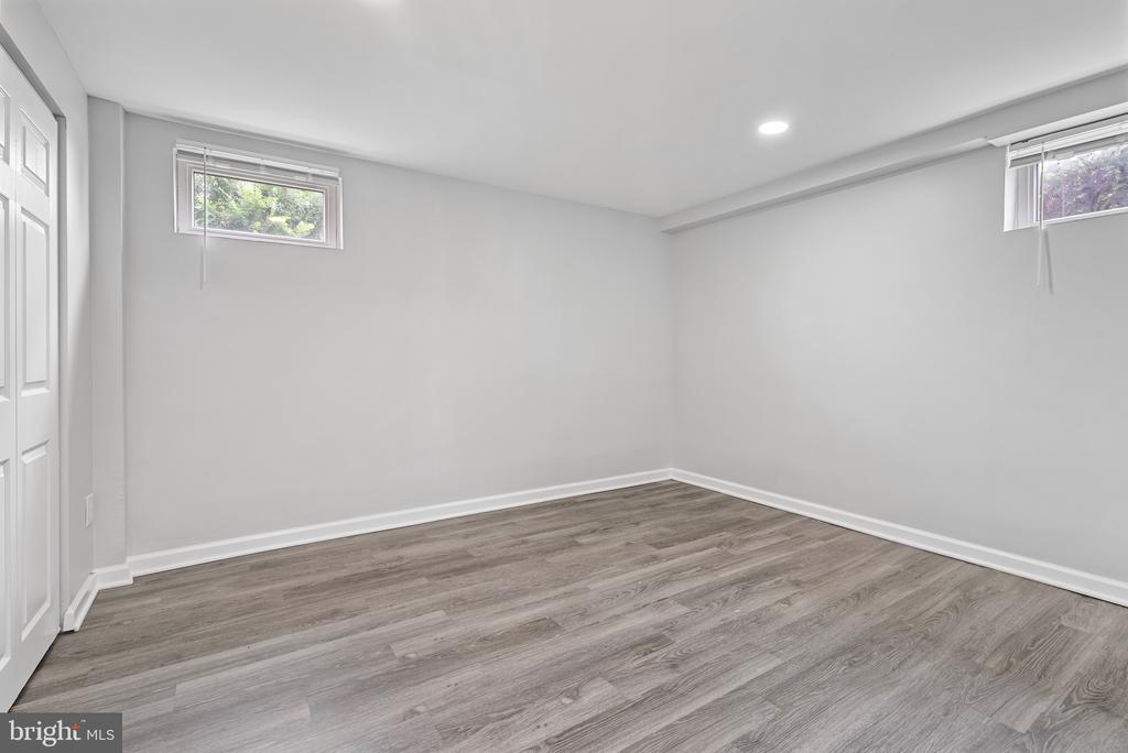 5912 ALAN DRIVE