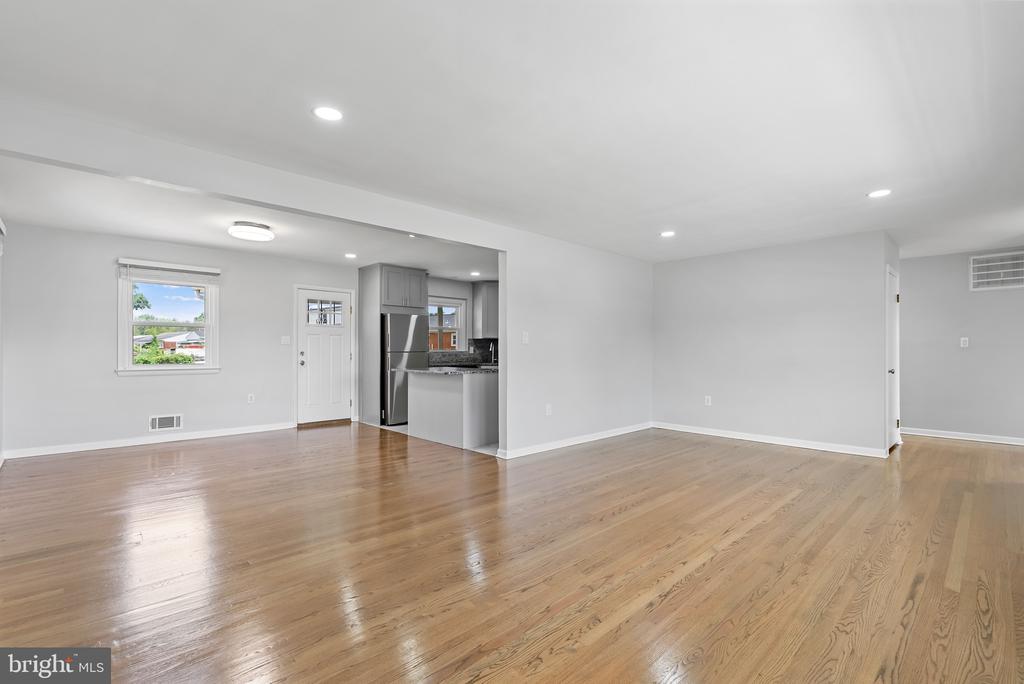 5912 ALAN DRIVE