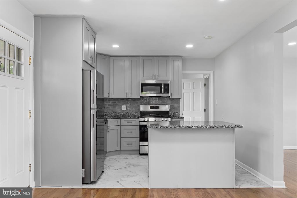 5912 ALAN DRIVE