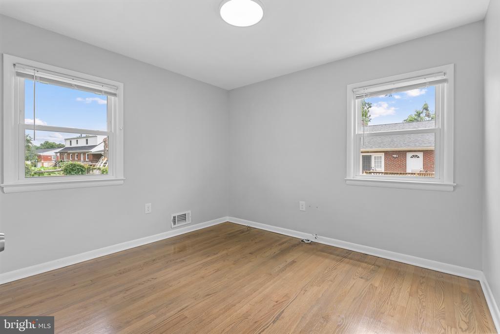 5912 ALAN DRIVE