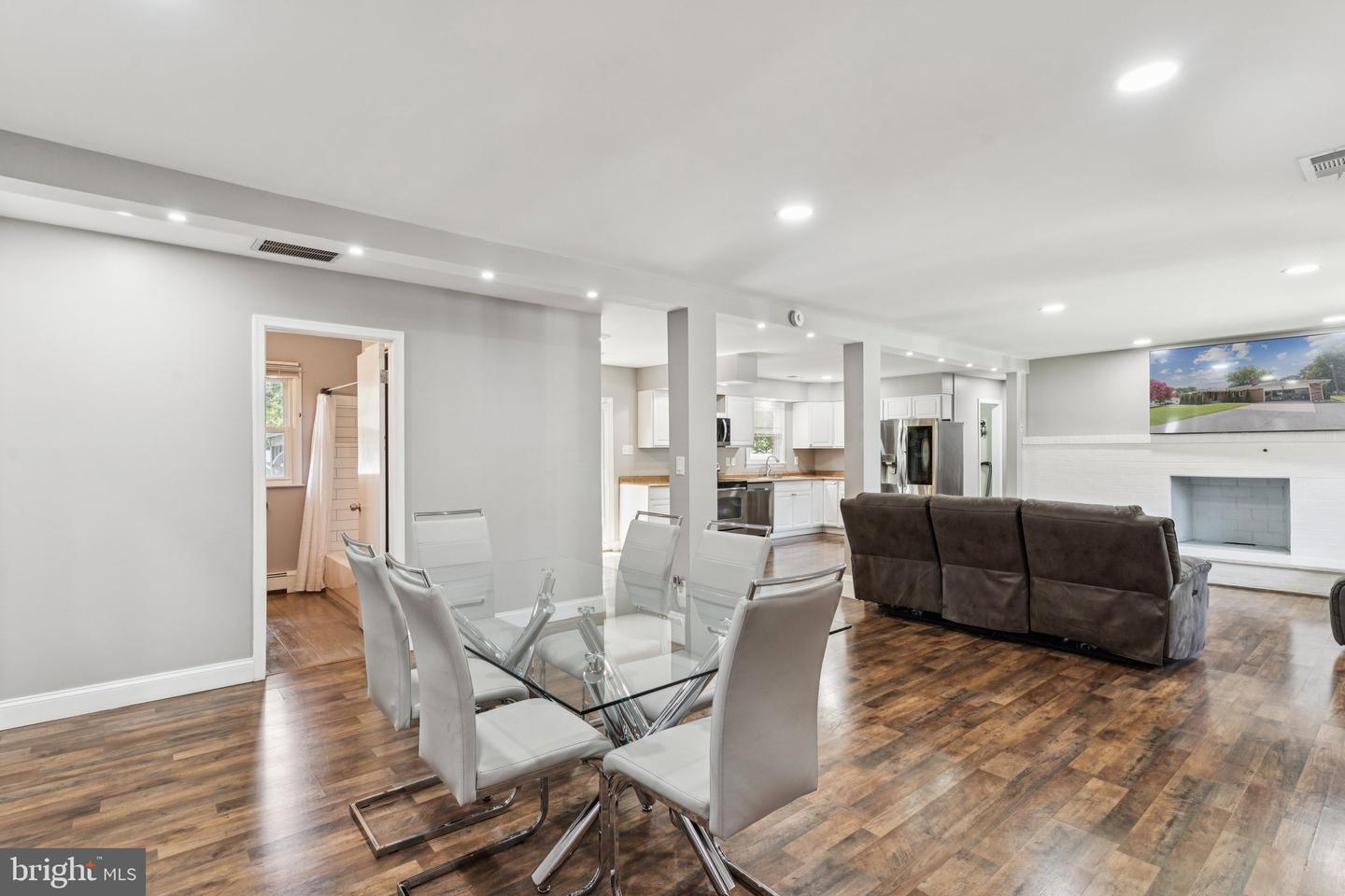 12333 Lanham Severn Rd