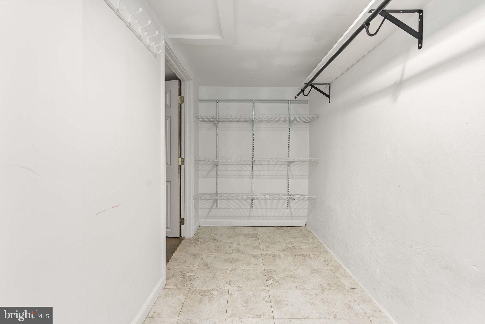 4905 SHERIDAN STREET