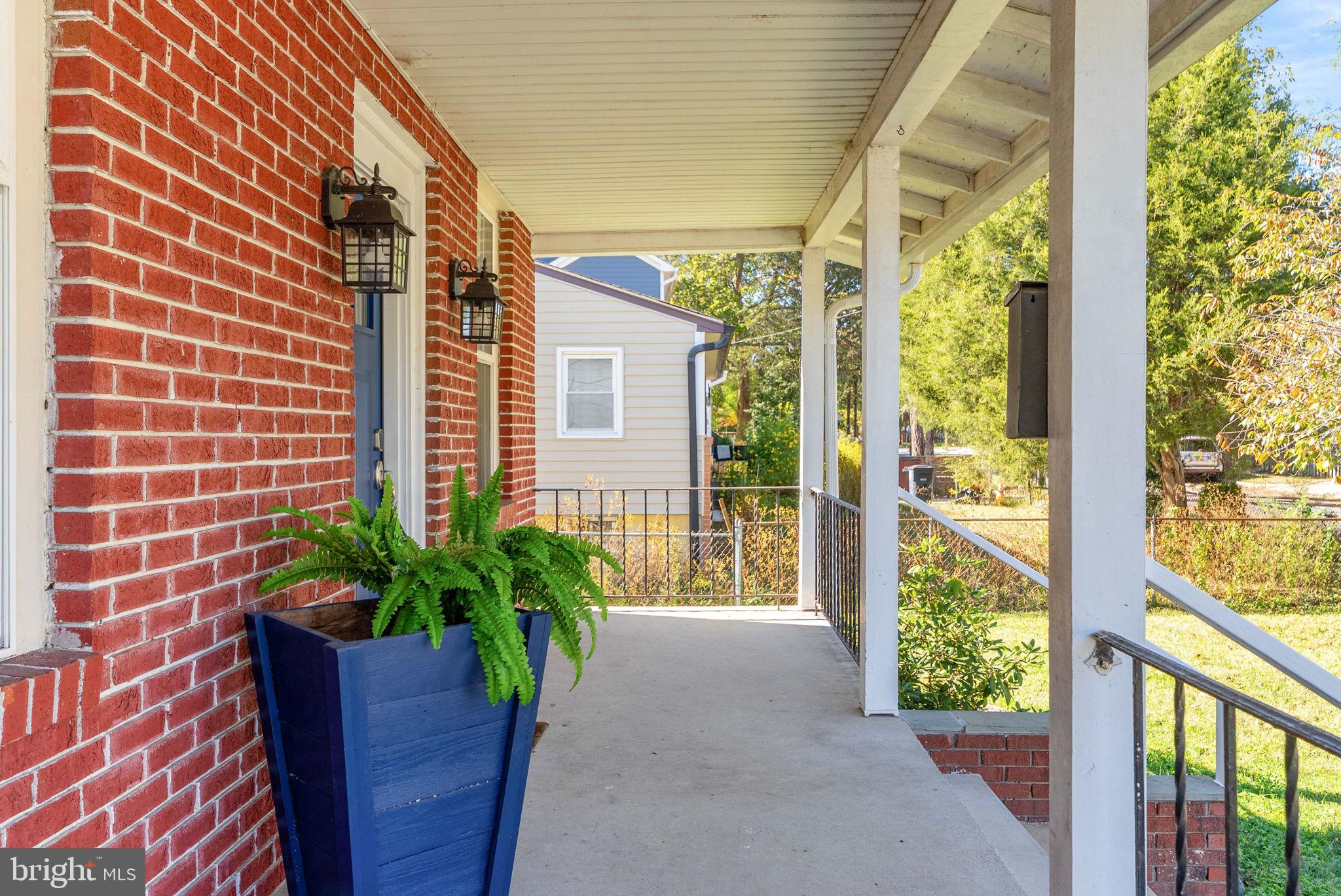 4905 SHERIDAN STREET