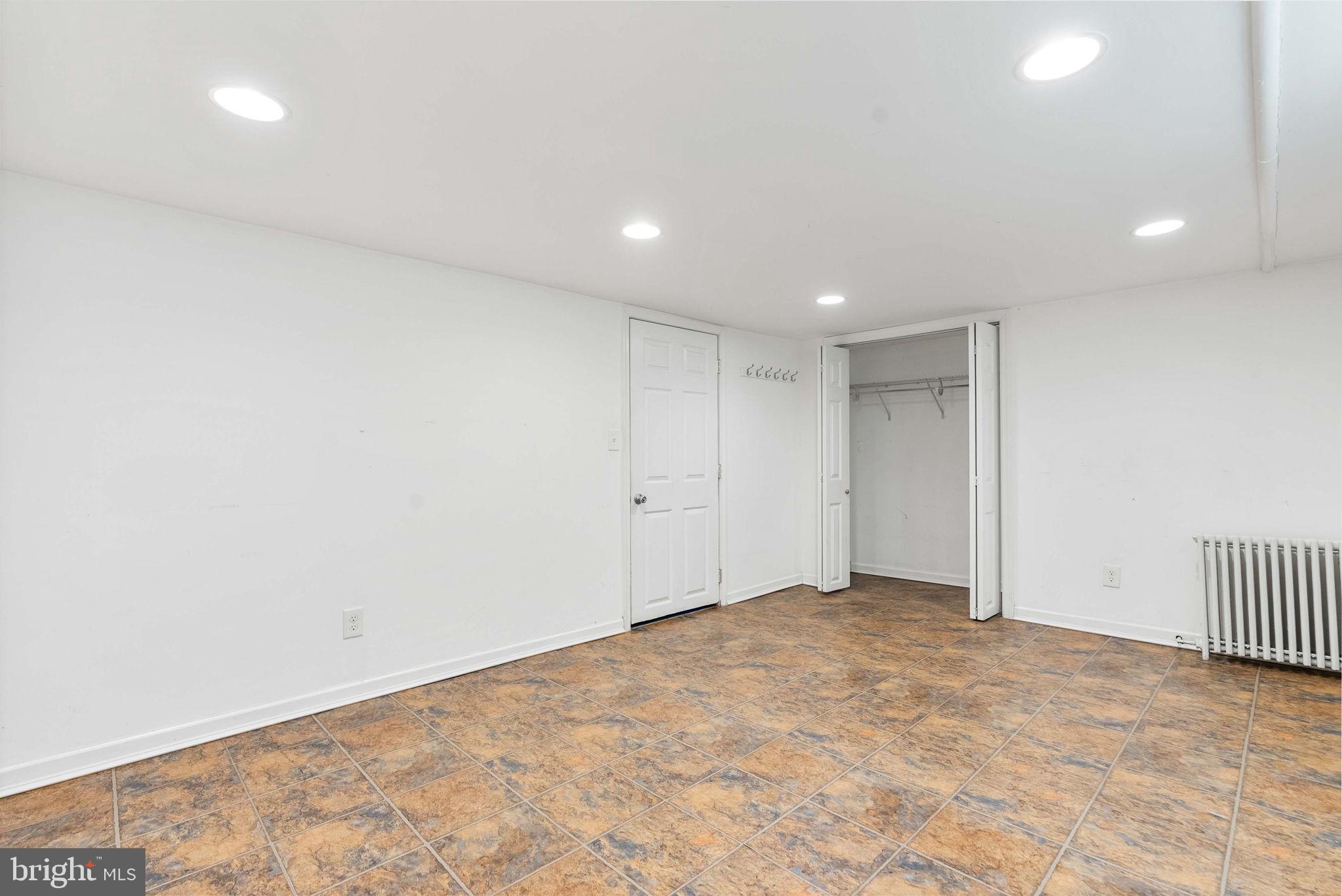 4905 SHERIDAN STREET