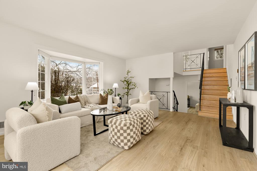 118 WHITE BIRCH COURT
