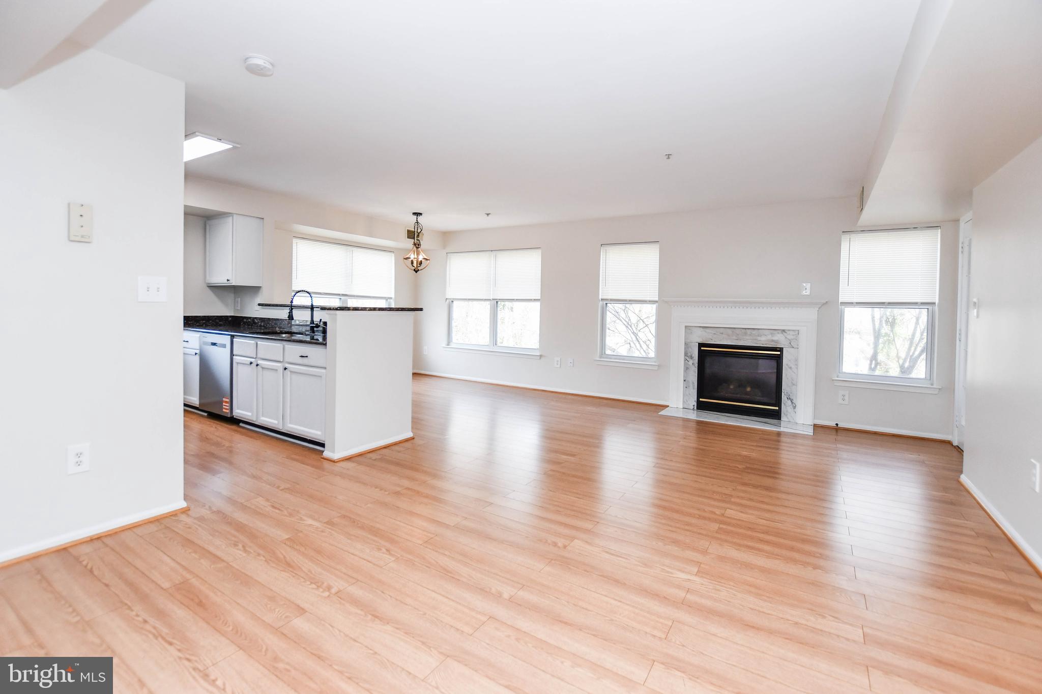13900 FARNSWORTH LANE 4303