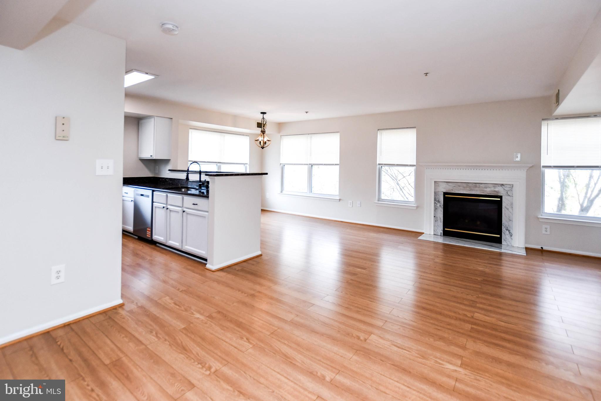 13900 FARNSWORTH LANE 4303