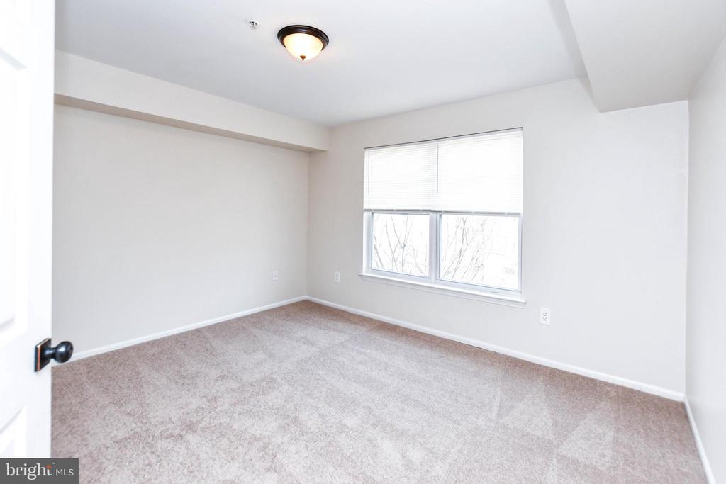 13900 FARNSWORTH LANE 4303