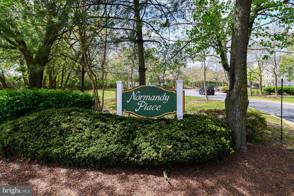 13900 FARNSWORTH LANE 4303