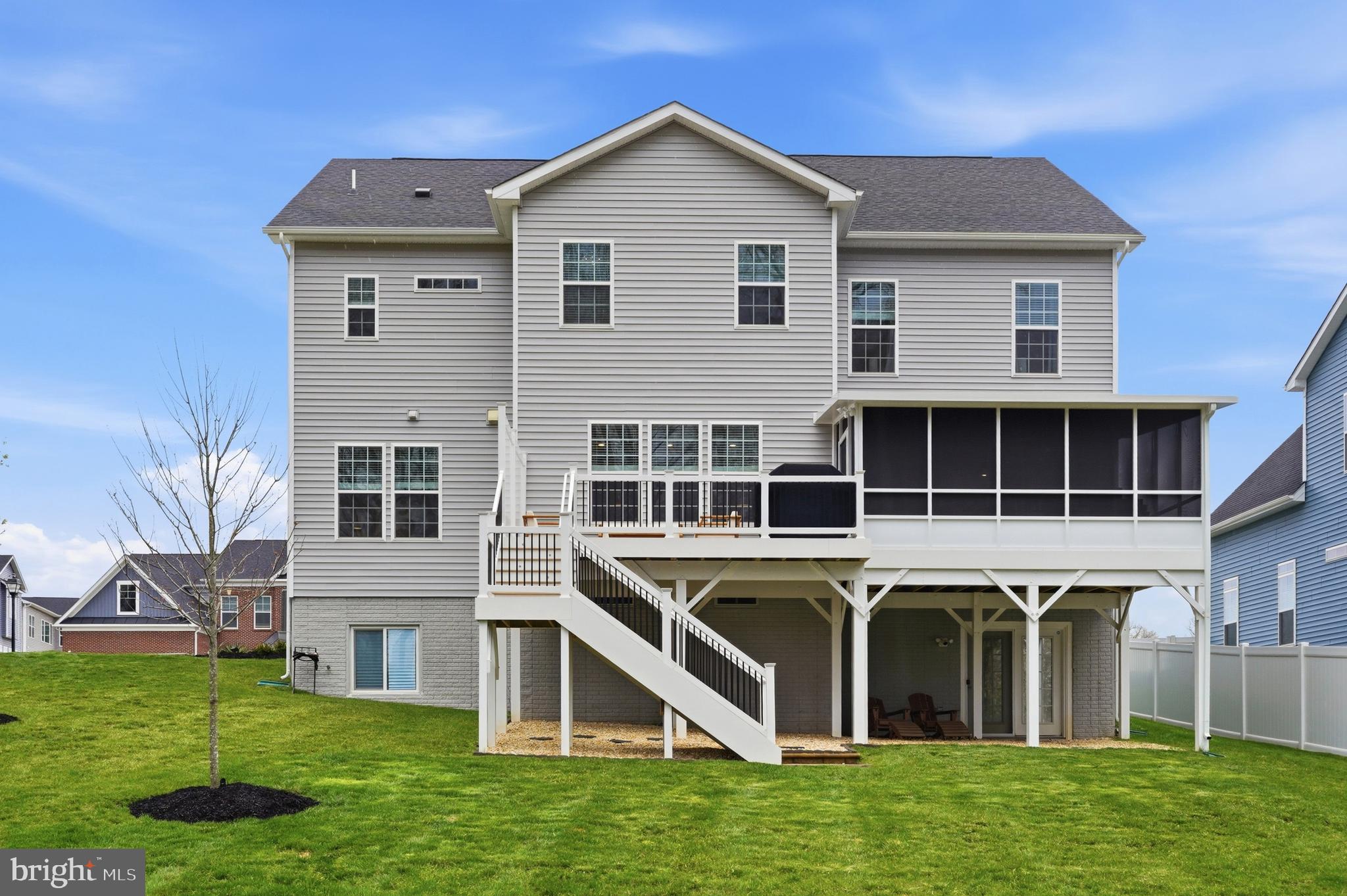 6829 FOUNTAIN PARK DRIVE