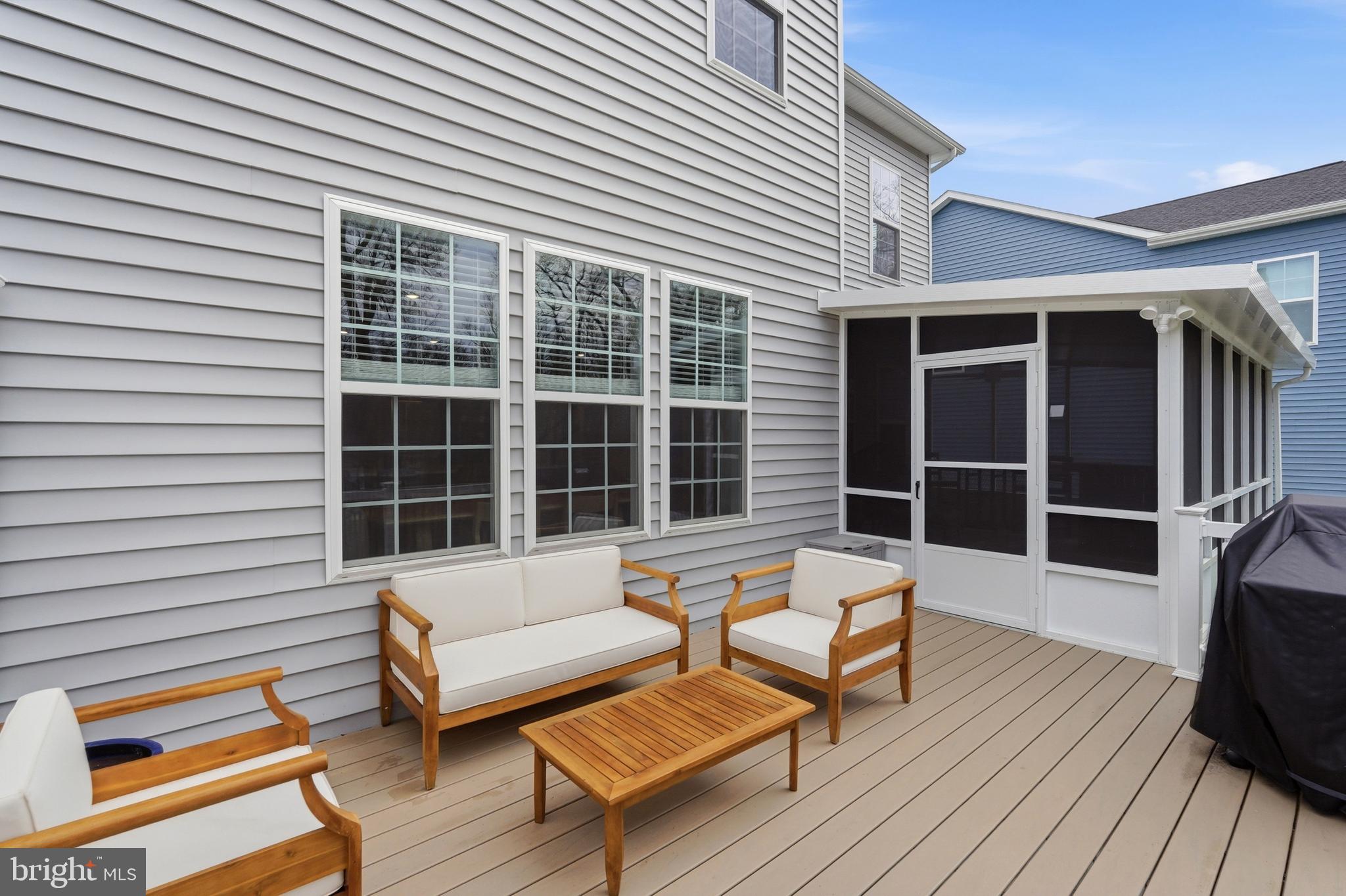 6829 FOUNTAIN PARK DRIVE