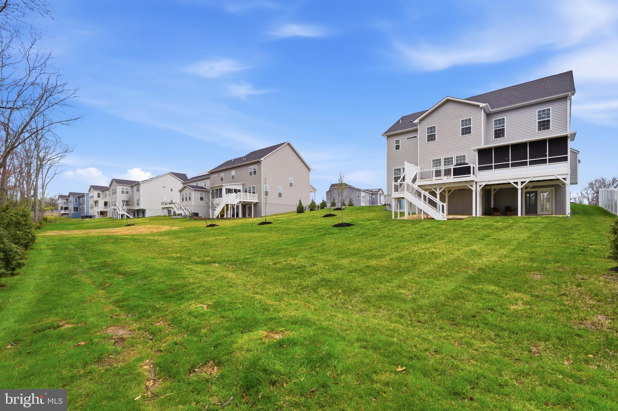 6829 FOUNTAIN PARK DRIVE