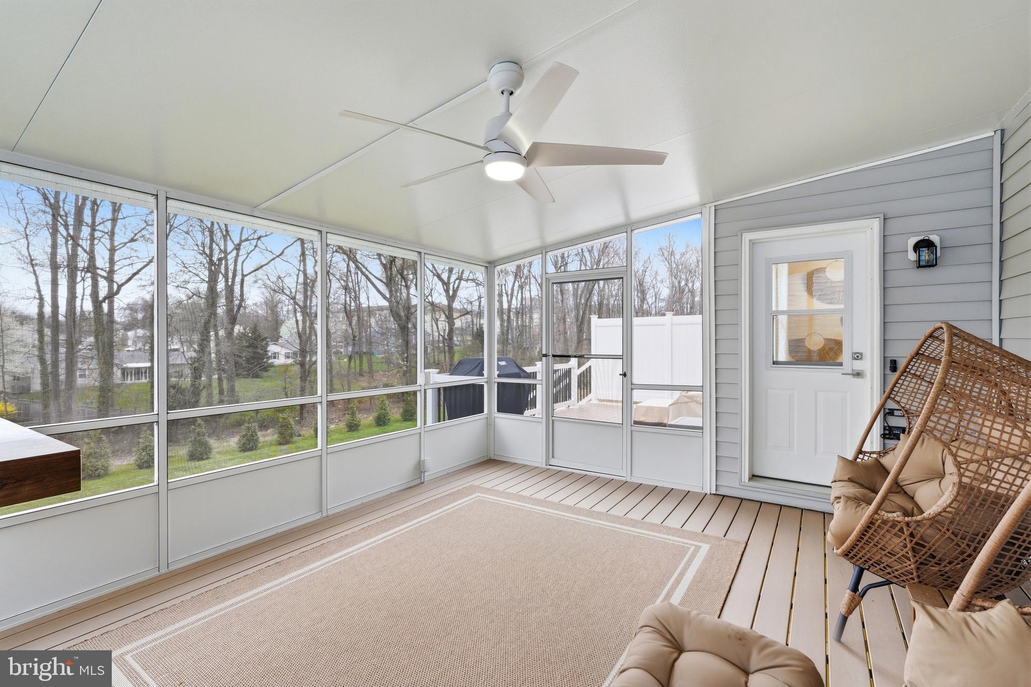 6829 FOUNTAIN PARK DRIVE