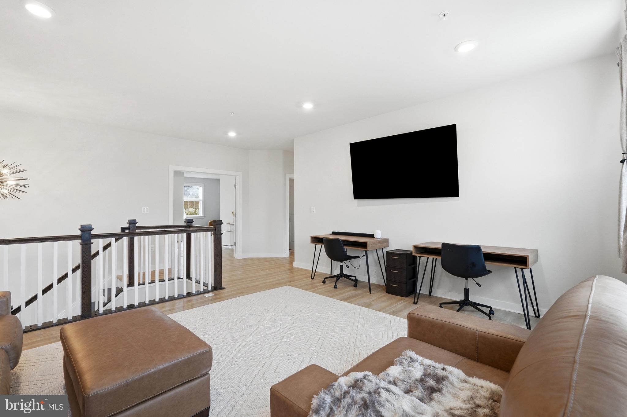 6829 FOUNTAIN PARK DRIVE