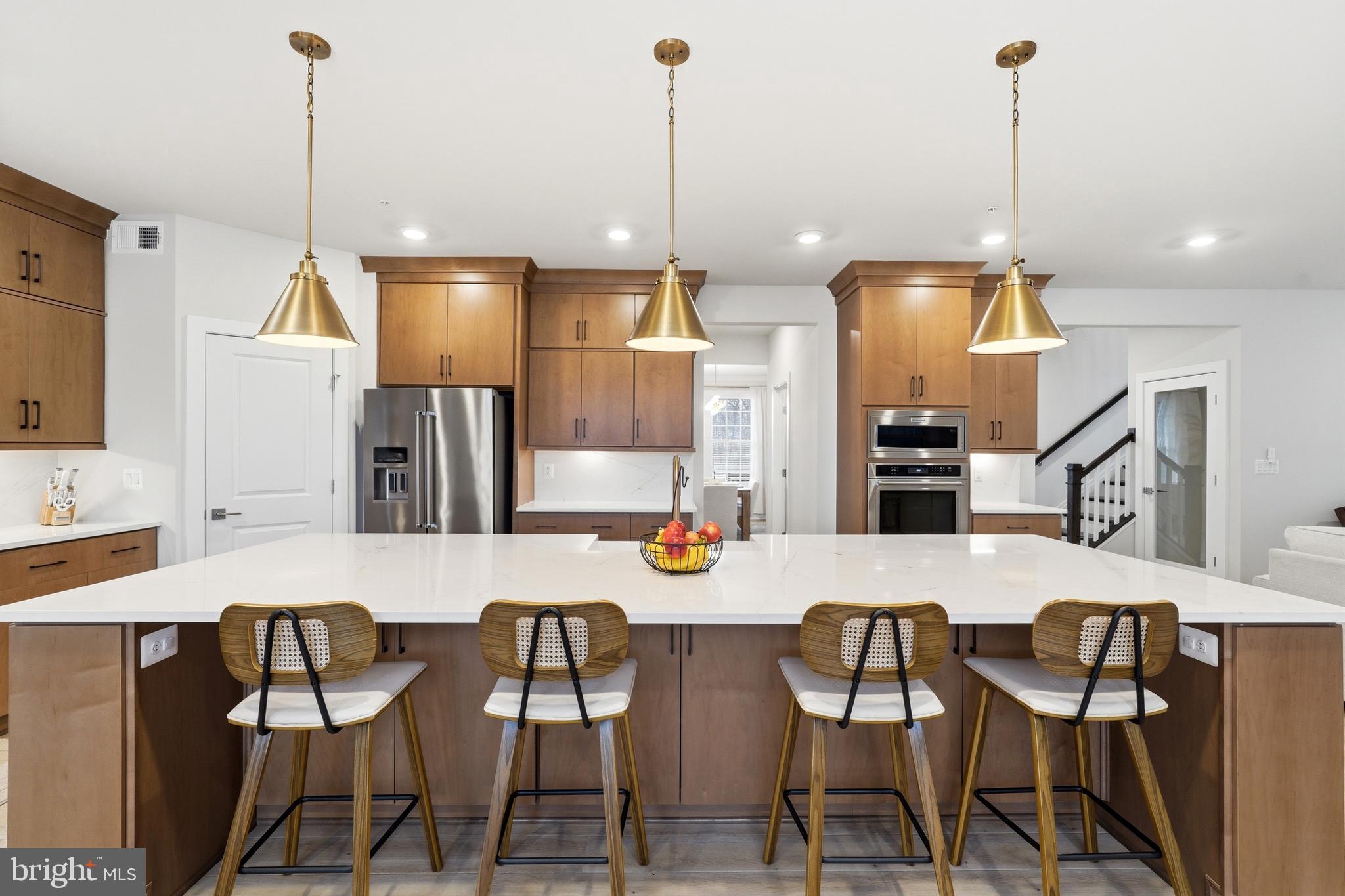 6829 FOUNTAIN PARK DRIVE