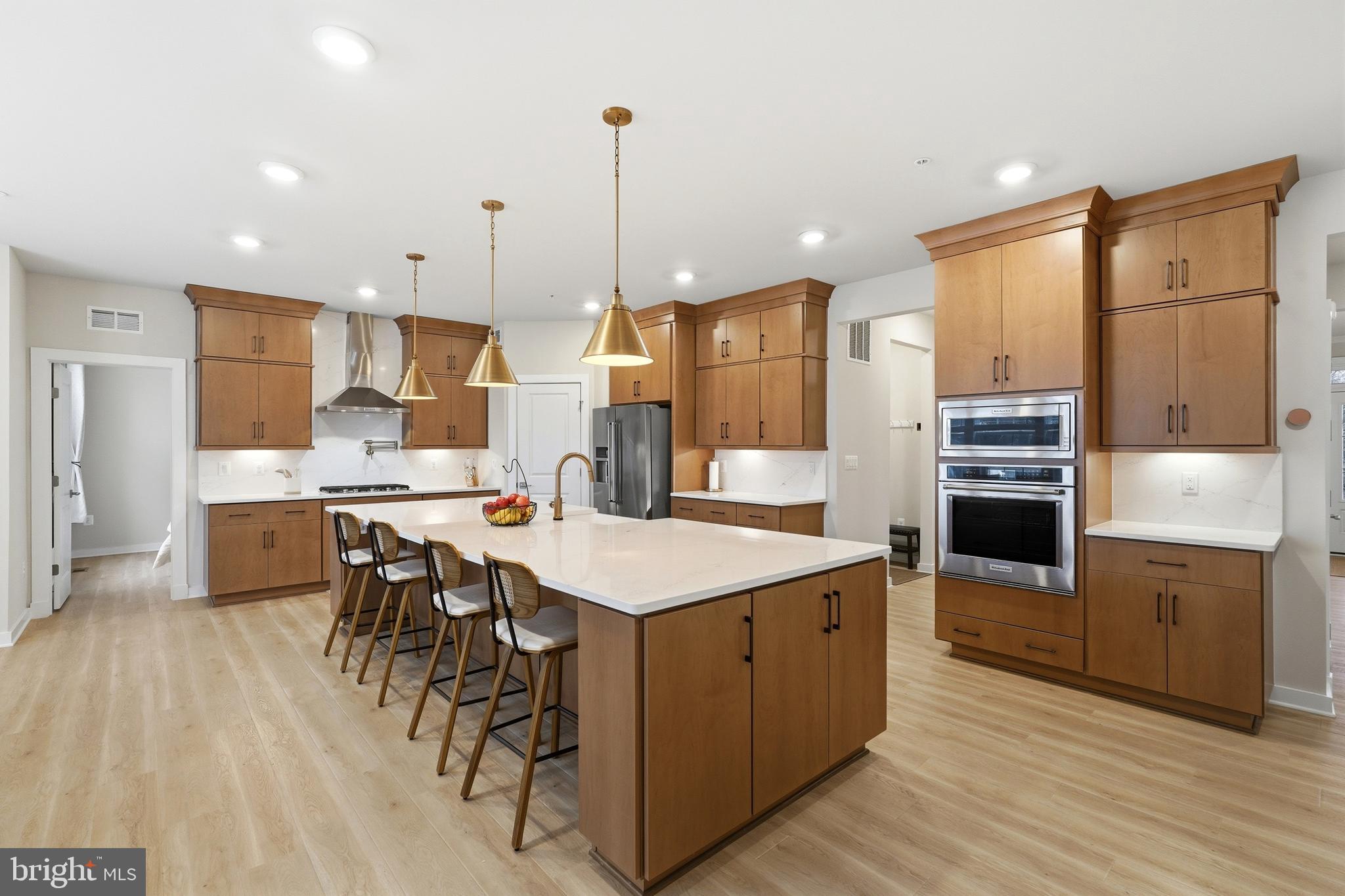 6829 FOUNTAIN PARK DRIVE