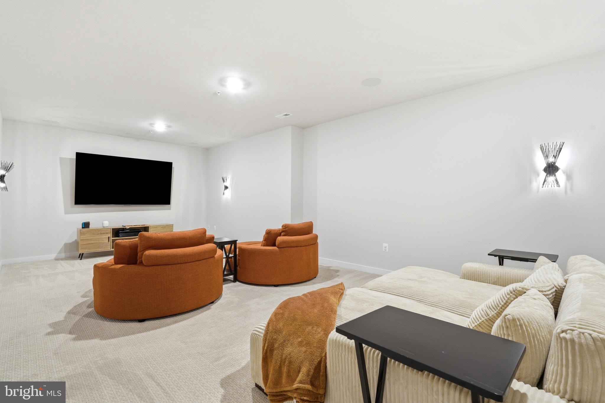 6829 FOUNTAIN PARK DRIVE