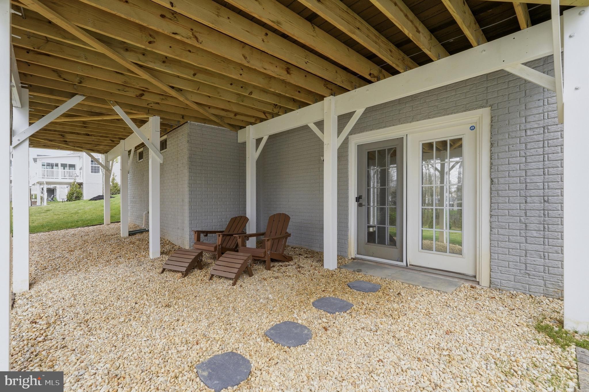 6829 FOUNTAIN PARK DRIVE