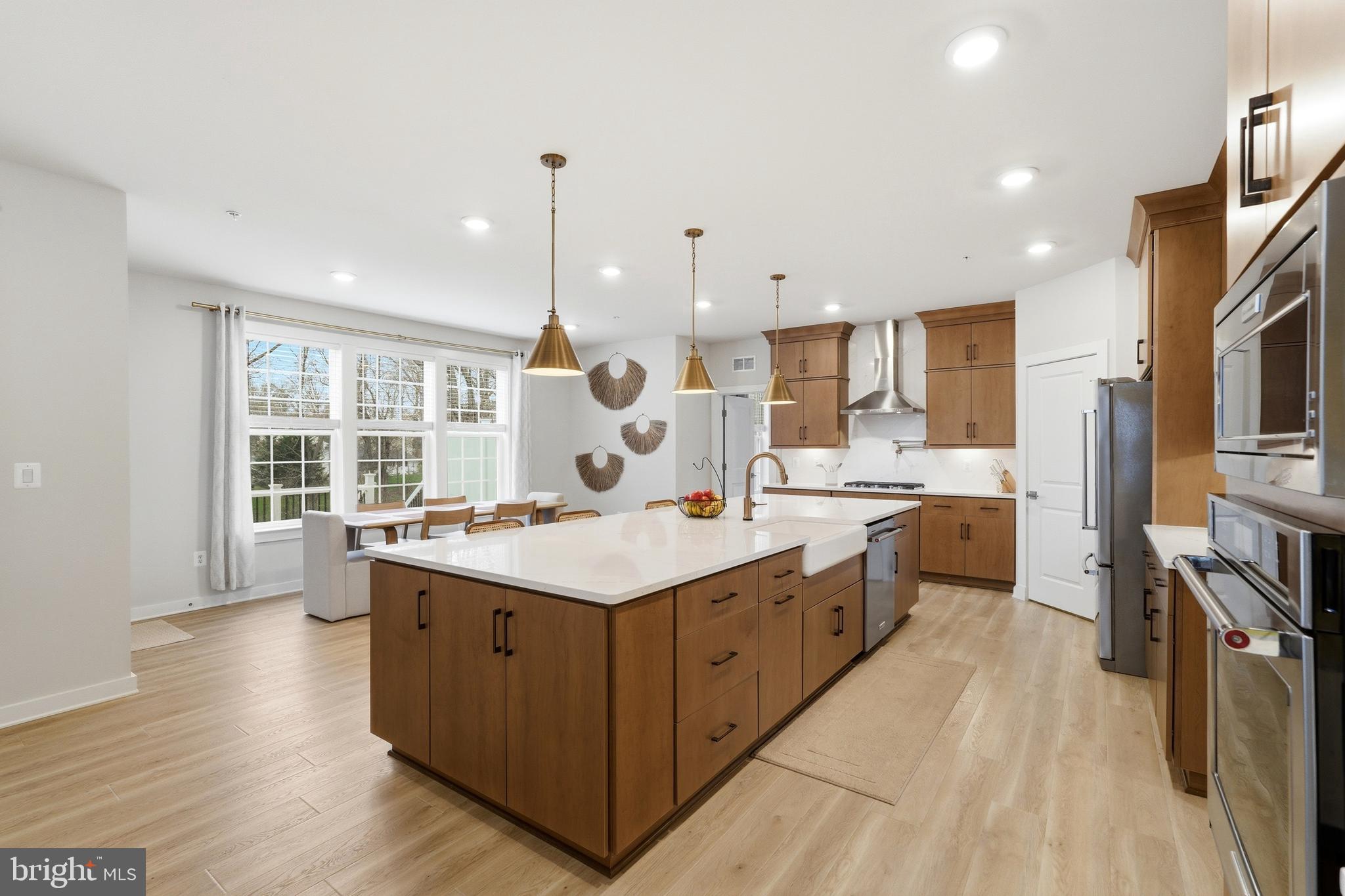 6829 FOUNTAIN PARK DRIVE