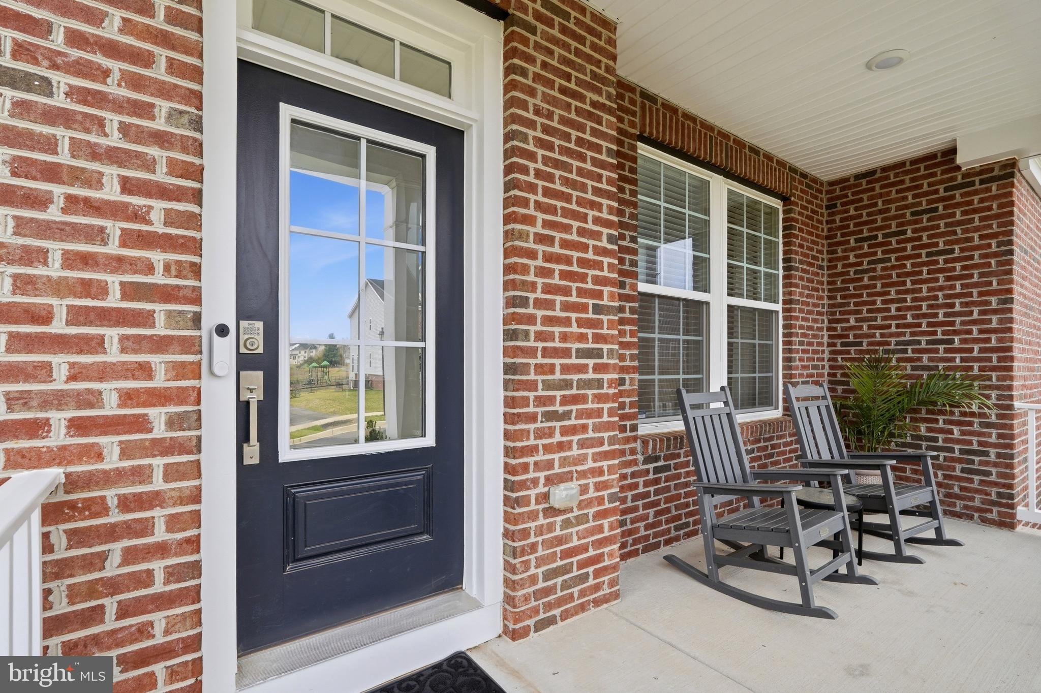 6829 FOUNTAIN PARK DRIVE