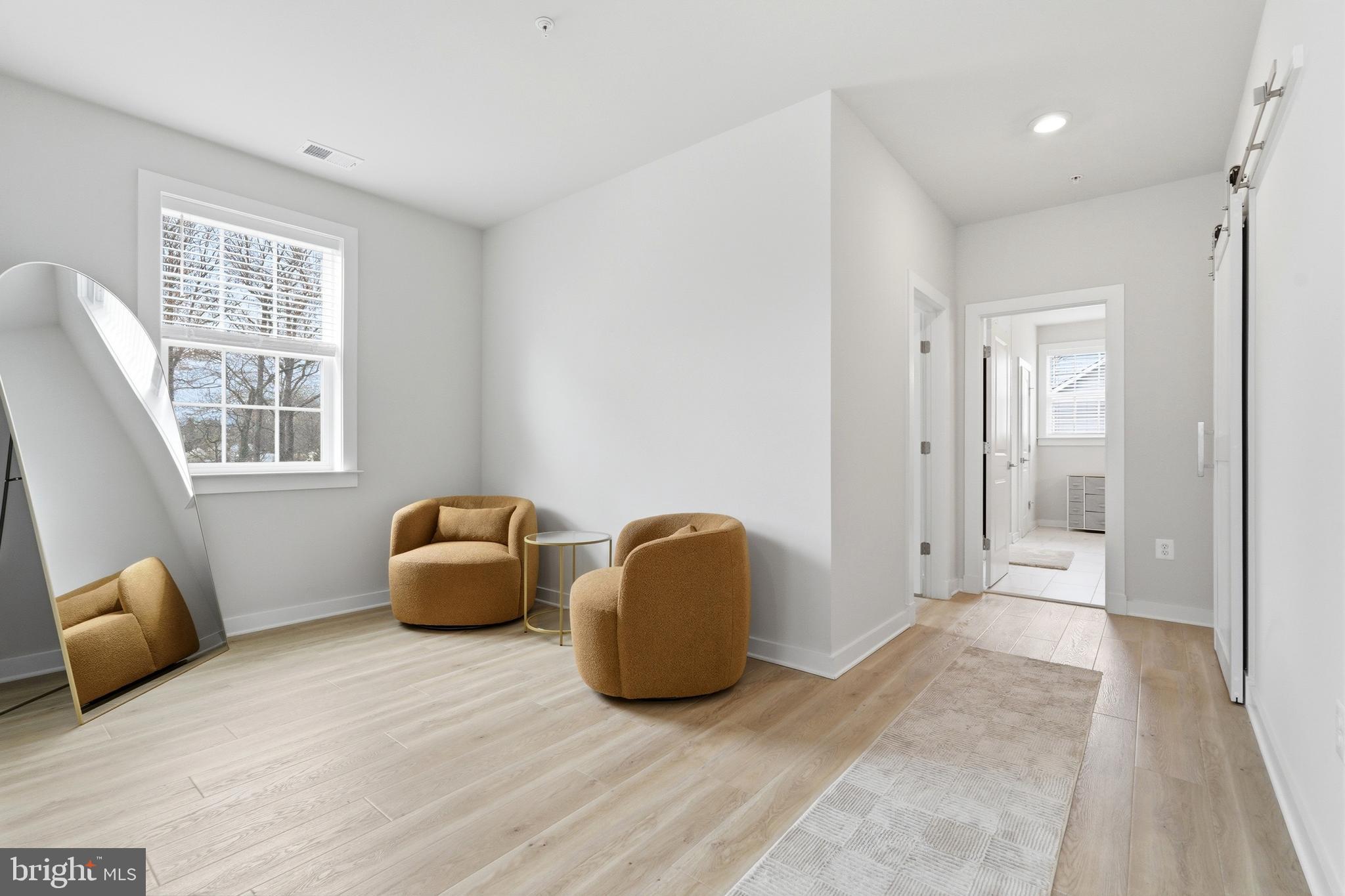 6829 FOUNTAIN PARK DRIVE