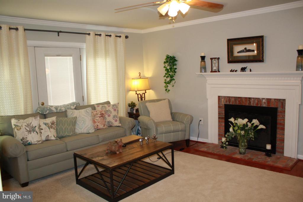 8606 COMPASS COURT