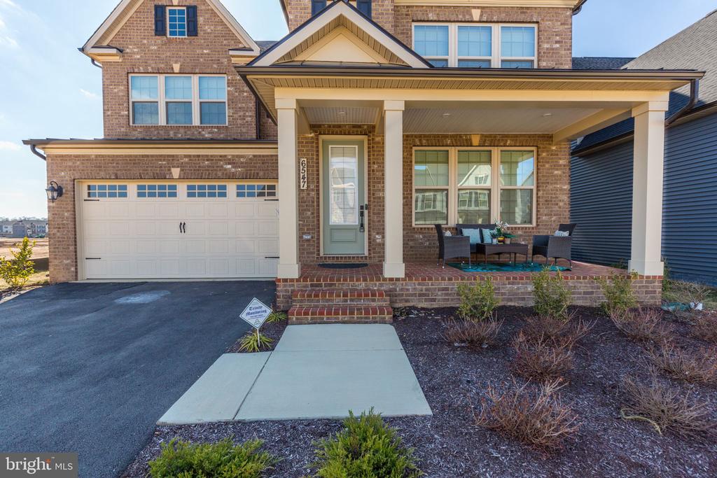 6547 CLUBHOUSE DRIVE