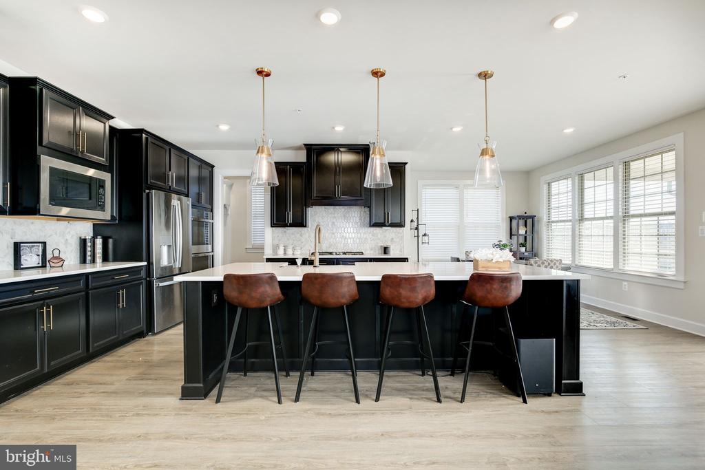 6547 CLUBHOUSE DRIVE