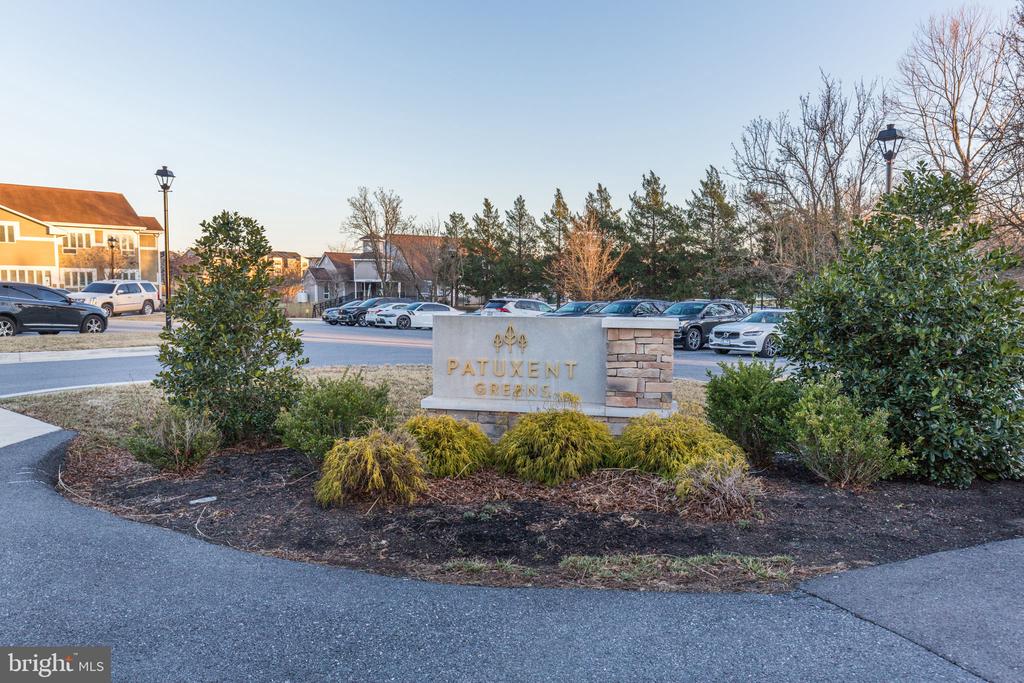 6547 CLUBHOUSE DRIVE