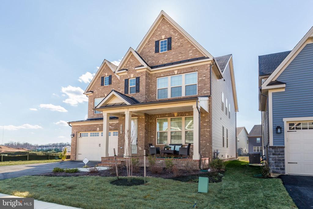 6547 CLUBHOUSE DRIVE