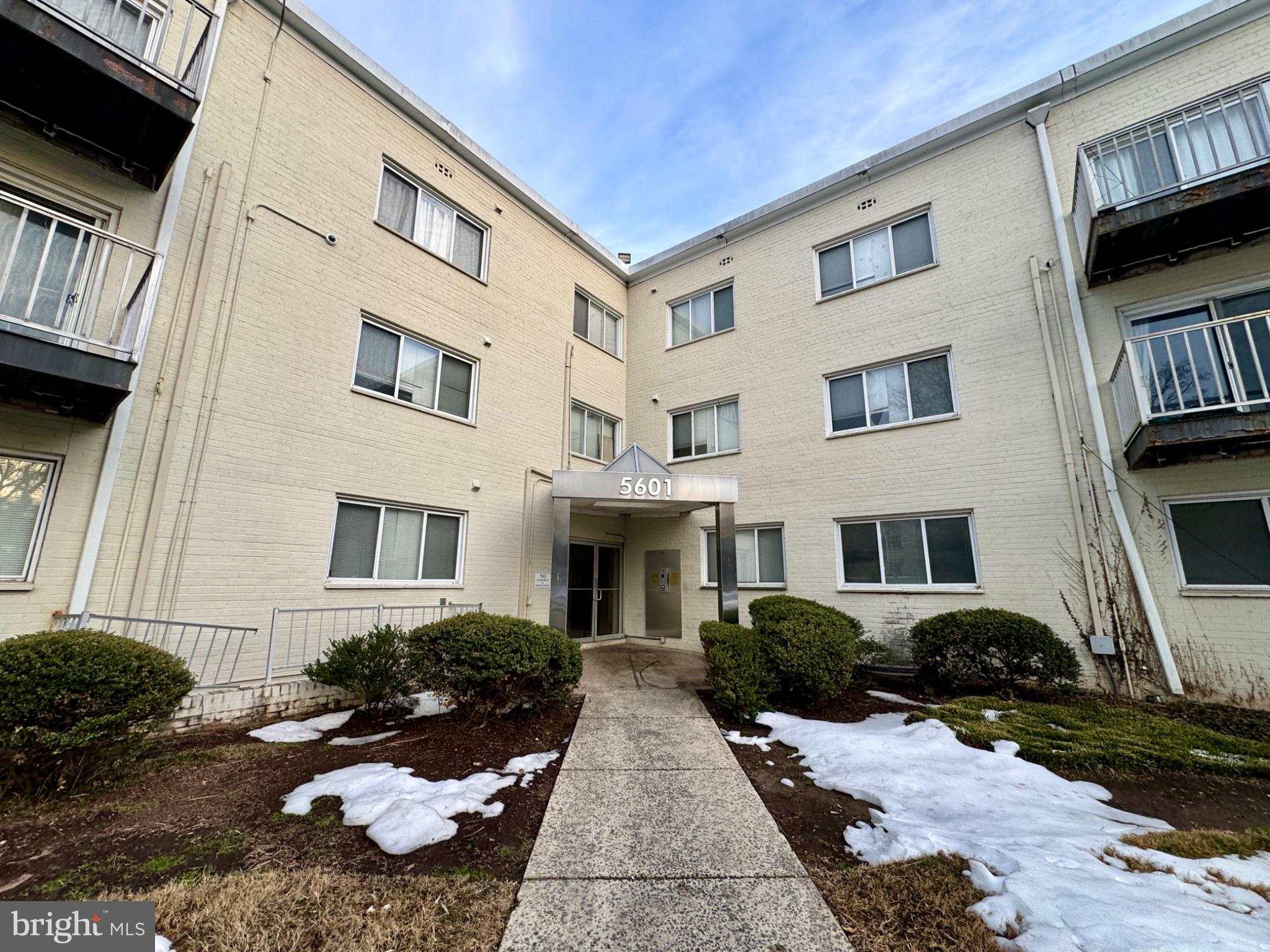 5601 PARKER HOUSE TERRACE 211