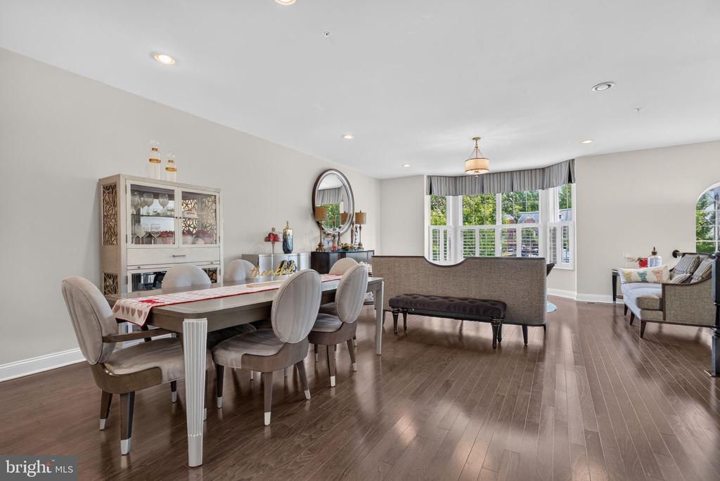 3803 PENTLAND HILLS DRIVE