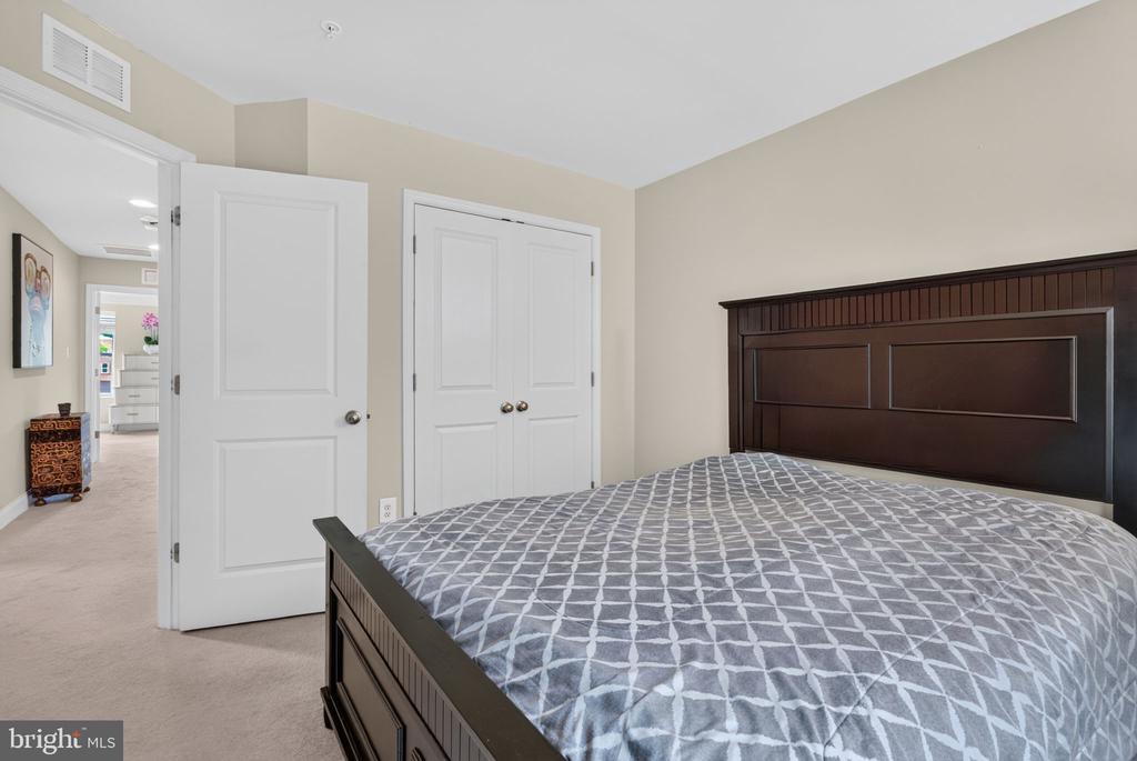 3803 PENTLAND HILLS DRIVE