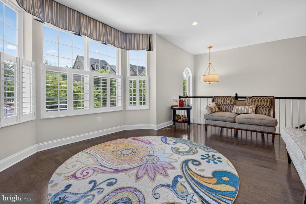 3803 PENTLAND HILLS DRIVE