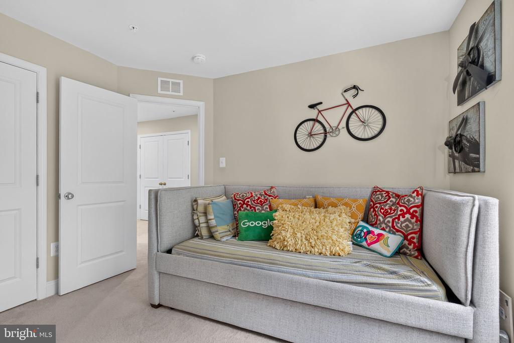 3803 PENTLAND HILLS DRIVE