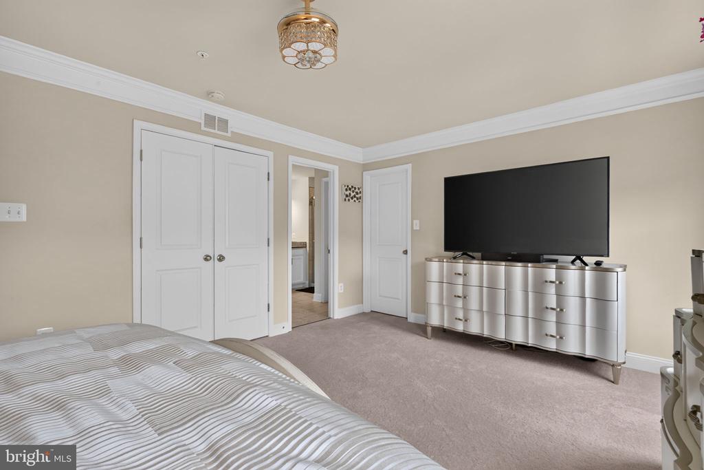 3803 PENTLAND HILLS DRIVE