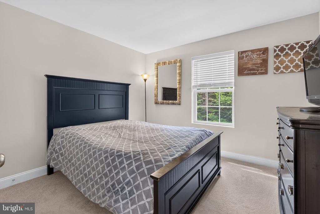 3803 PENTLAND HILLS DRIVE