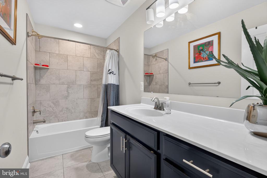 3803 PENTLAND HILLS DRIVE