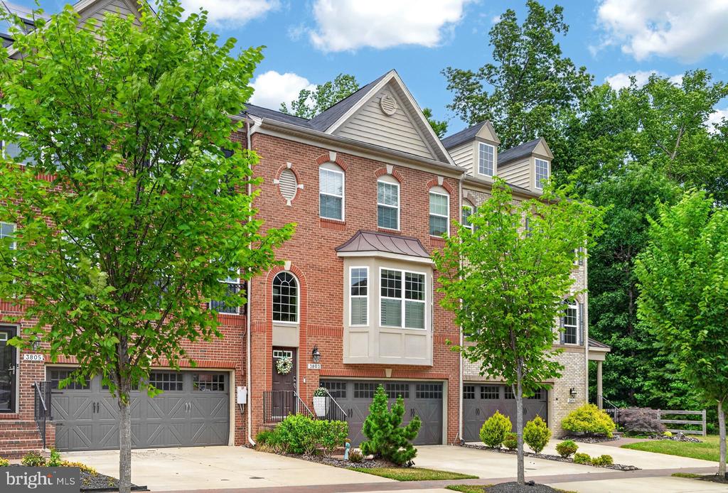 3803 PENTLAND HILLS DRIVE