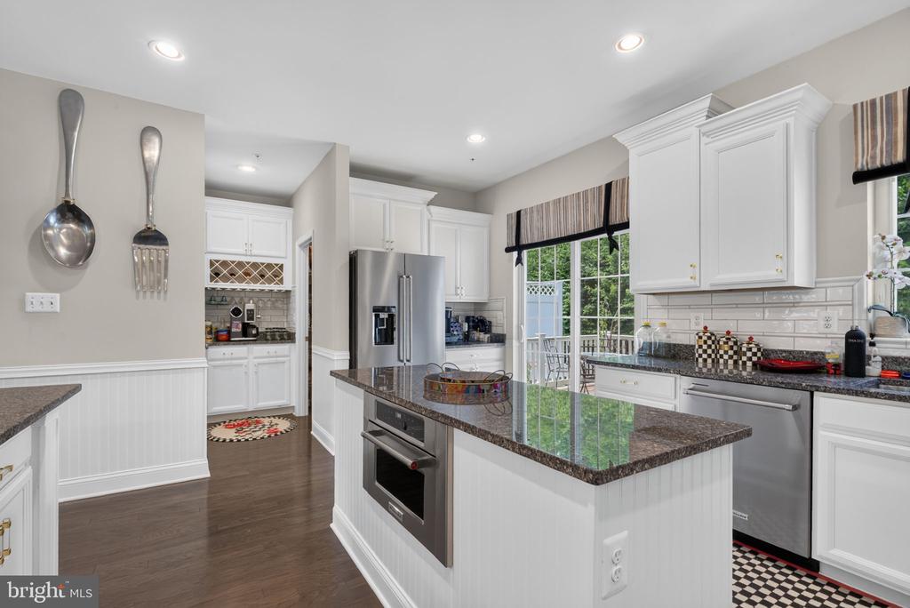 3803 PENTLAND HILLS DRIVE