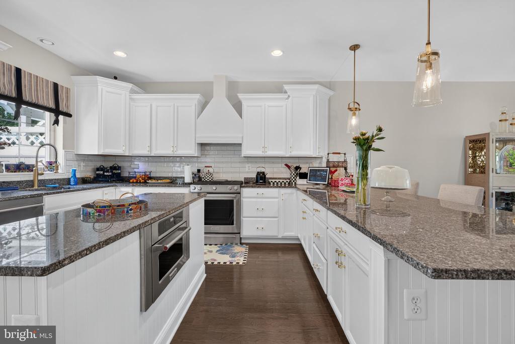 3803 PENTLAND HILLS DRIVE