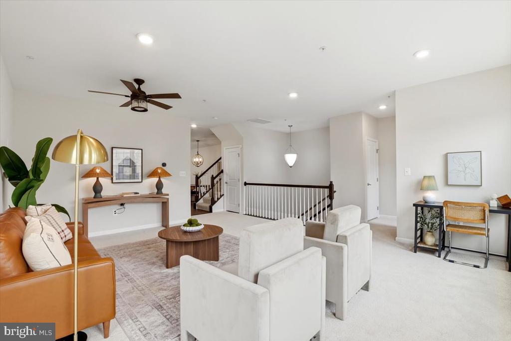 10102 DORSEY LANE