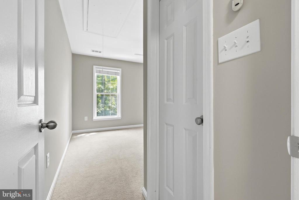 12106 QUICK FOX LANE