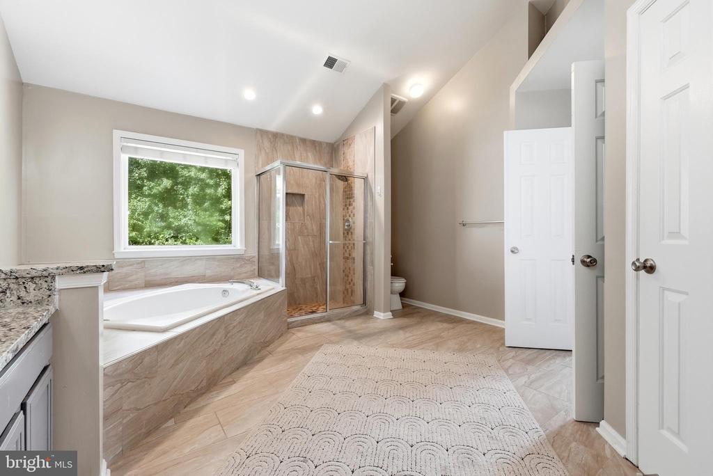 12106 QUICK FOX LANE