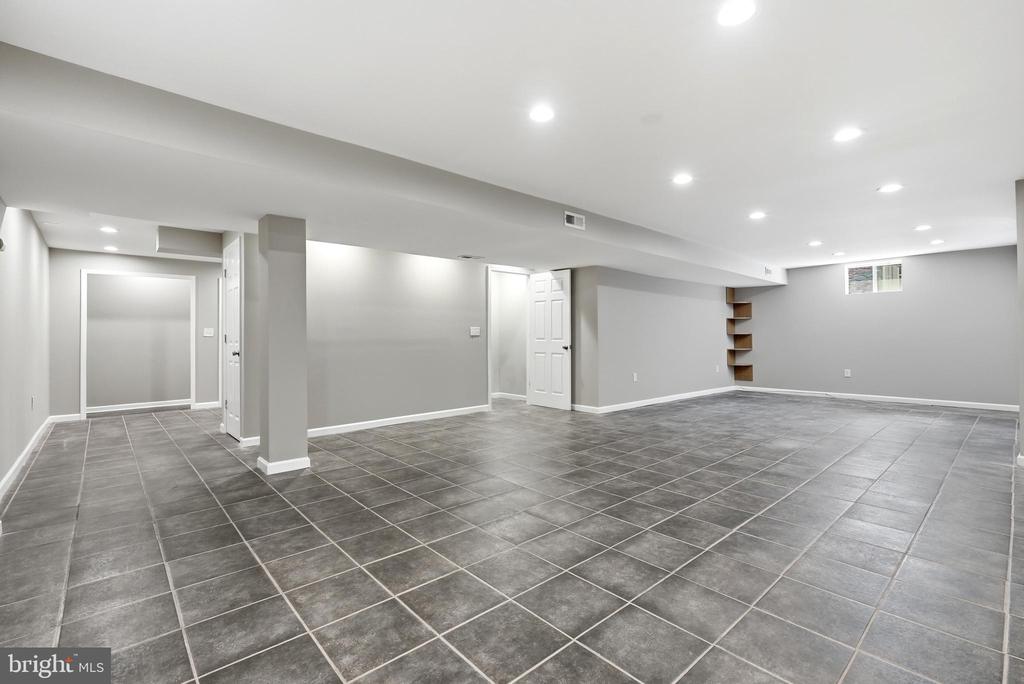 12106 QUICK FOX LANE