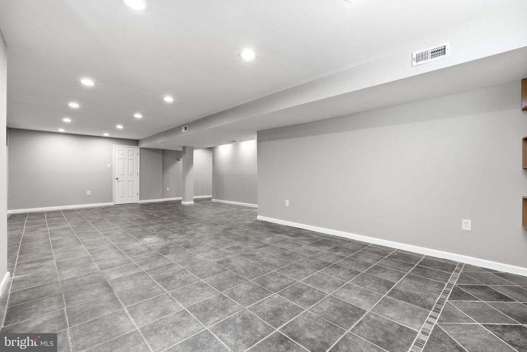 12106 QUICK FOX LANE