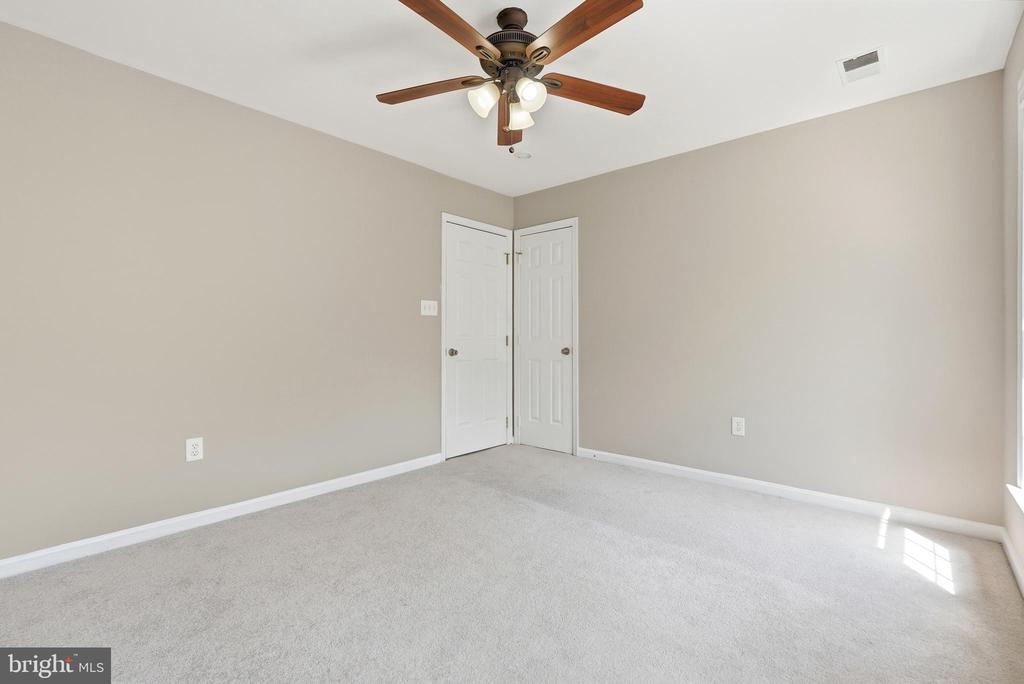 12106 QUICK FOX LANE