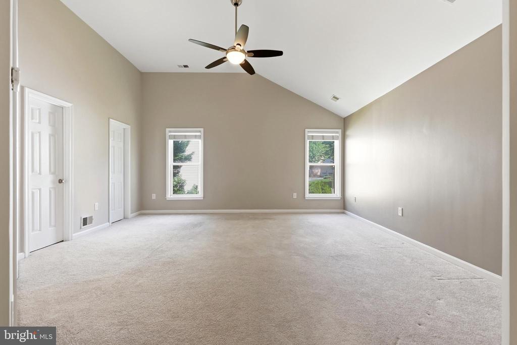 12106 QUICK FOX LANE