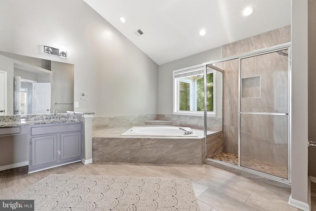 12106 QUICK FOX LANE
